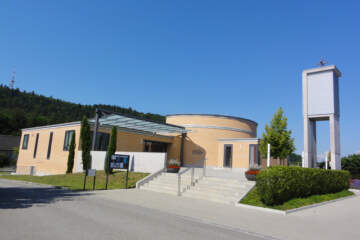 Katholisches Kirchenzentrum St. Leonhard