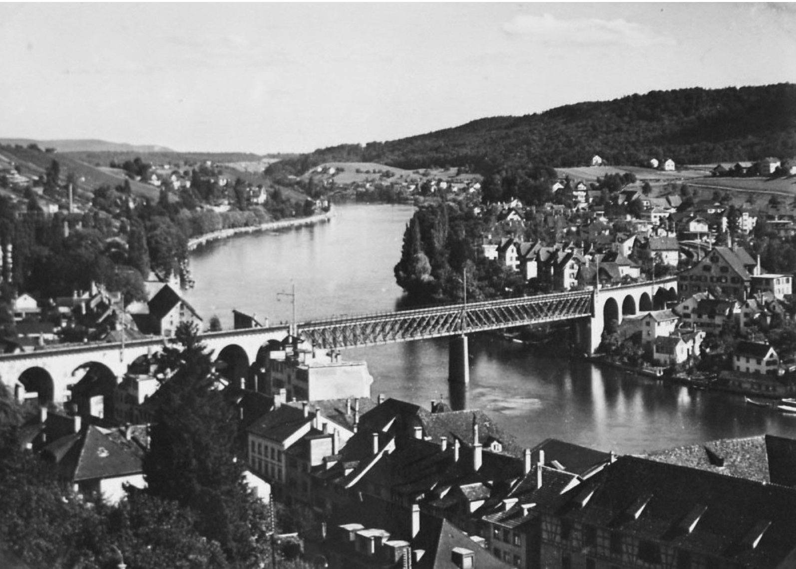 Blick von Schaffhausen nach Feuerthalen um 1952.