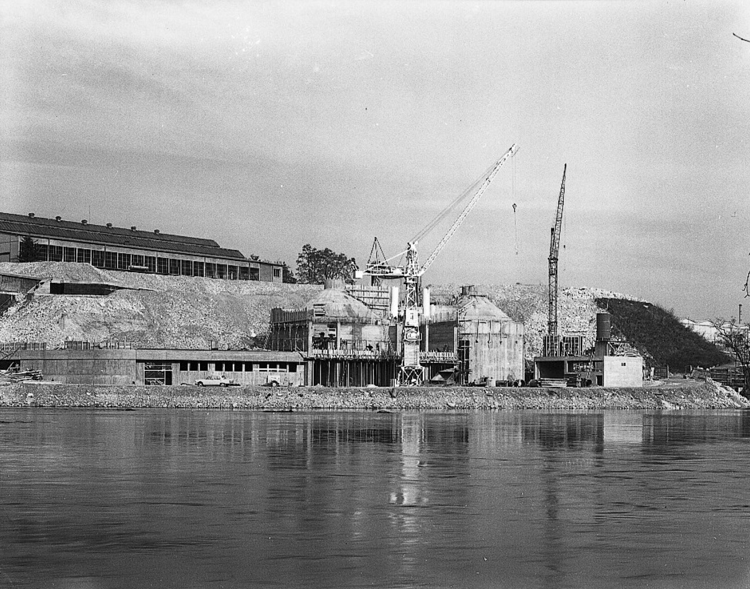 Die Kläranlage Röti 1966 im Bau.